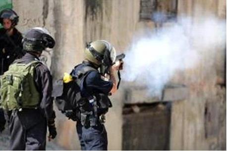 مواجهات في الخليل واصابة مواطن