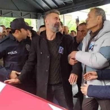 احد نجوم مسلسل " ارطغرل " يفجع بوفاة طفلته .. صور مؤثرة من الجنازة