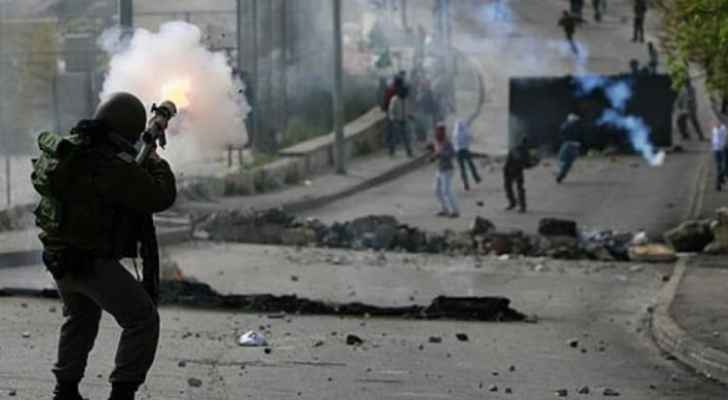 صورة حول : إصابة فلسطيني في مواجهات مع الاحتلال في نابلس إصابة فلسطيني في مواجهات مع الاحتلال في نابلس