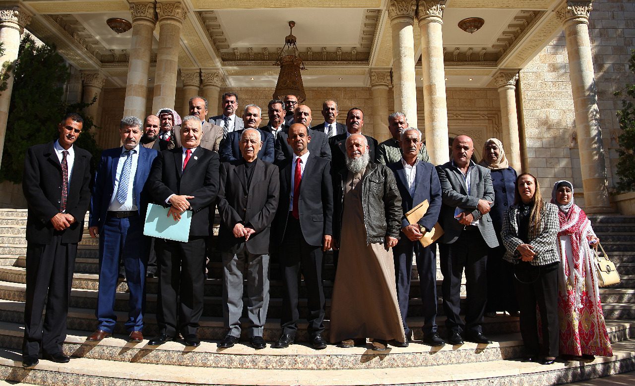 العيسوي يلتقي مجموعة من وجهاء غرب اربد ..صور