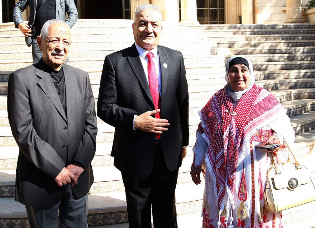 العيسوي يلتقي مجموعة من وجهاء غرب اربد ..صور