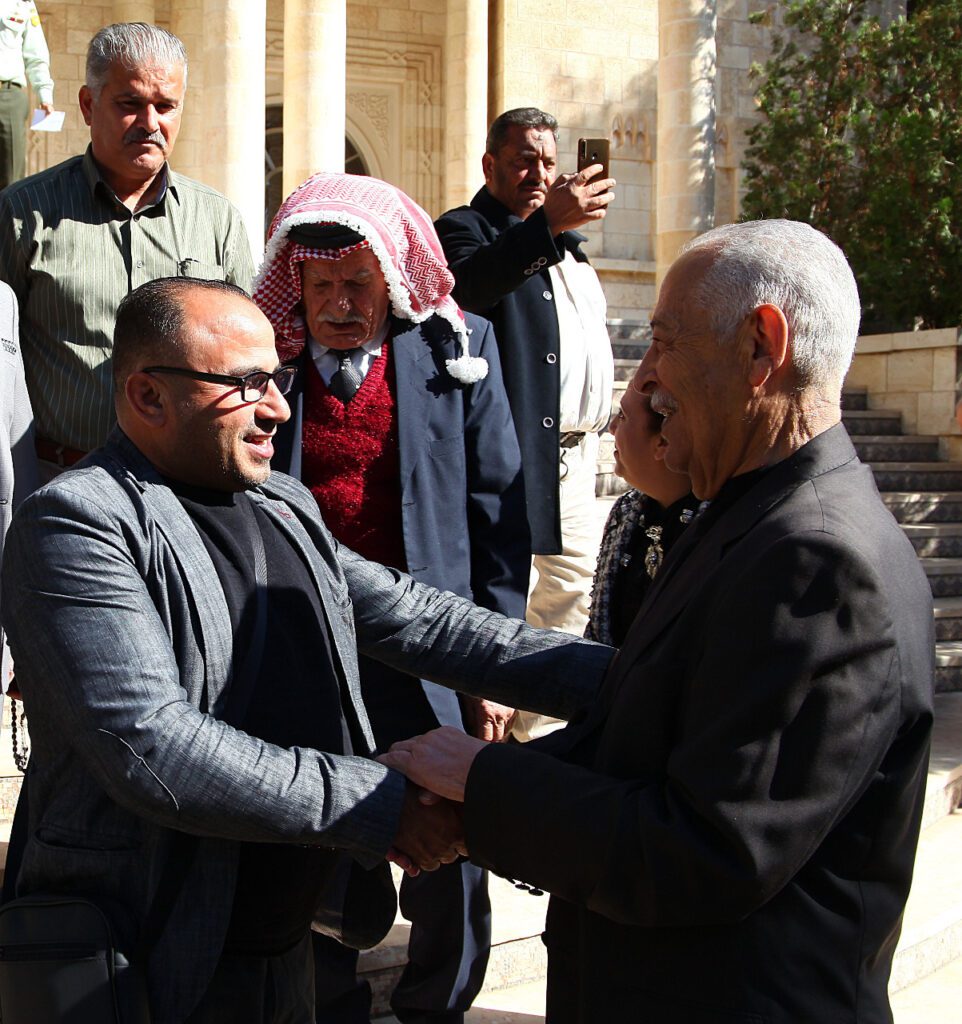 العيسوي يلتقي مجموعة من وجهاء غرب اربد ..صور