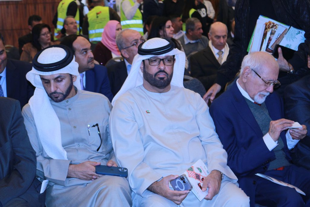 بالصور افتتاح المهرجان الدولي الـ4 للتمور الذي تنظمه جائزة خليفة الدولية لنخيل التمر