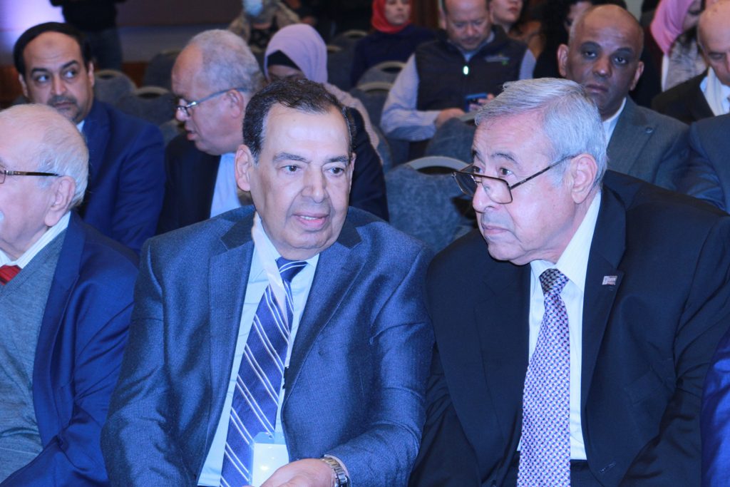 بالصور افتتاح المهرجان الدولي الـ4 للتمور الذي تنظمه جائزة خليفة الدولية لنخيل التمر