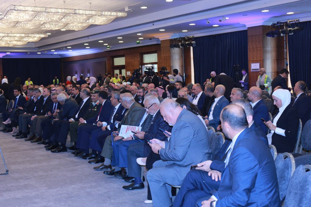 بالصور افتتاح المهرجان الدولي الـ4 للتمور الذي تنظمه جائزة خليفة الدولية لنخيل التمر