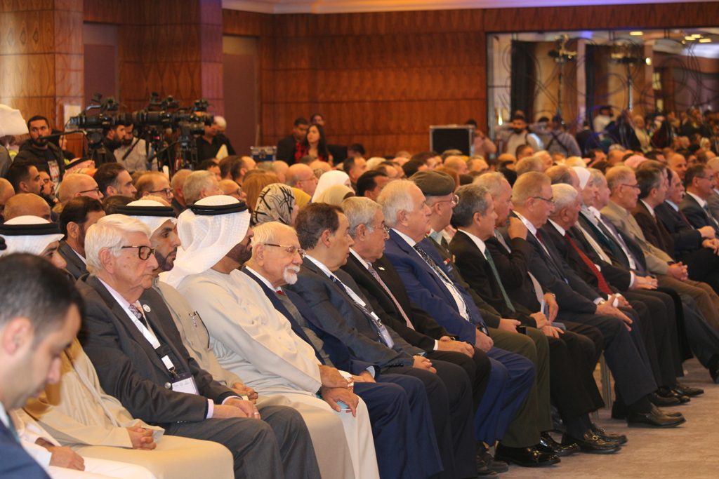 بالصور افتتاح المهرجان الدولي الـ4 للتمور الذي تنظمه جائزة خليفة الدولية لنخيل التمر