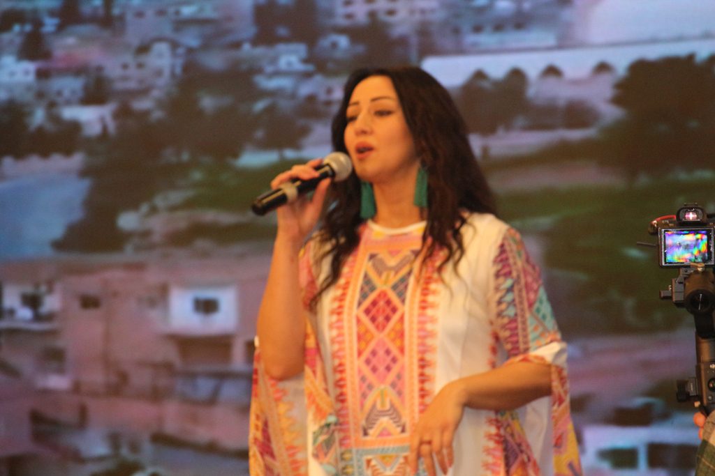 بالصور افتتاح المهرجان الدولي الـ4 للتمور الذي تنظمه جائزة خليفة الدولية لنخيل التمر
