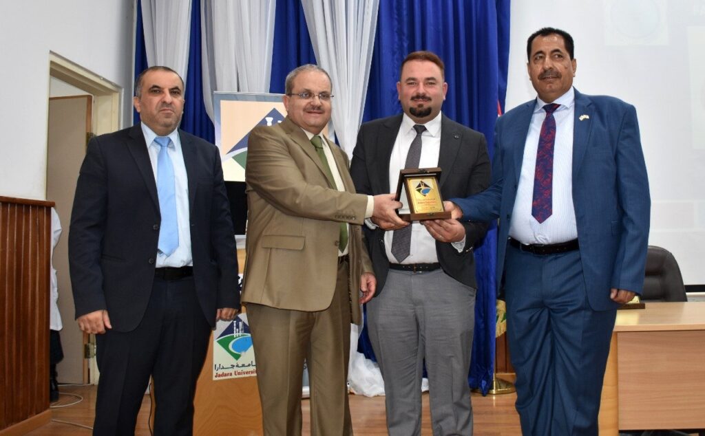 صورة حول : كلية الصيدلة في جامعة جدارا تنظم محاضرة عن فيتامين(د) كلية الصيدلة في جامعة جدارا تنظم محاضرة عن فيتامين(د)