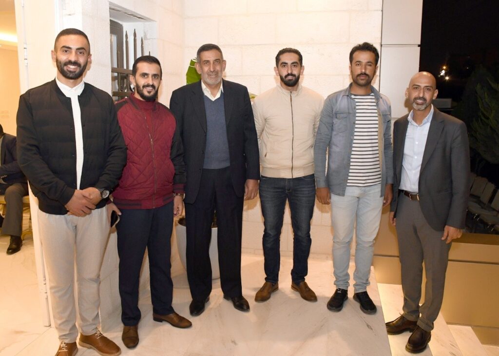 احمد الوريكات يستقبل المهنئين بفوزه بانتخابات الفيصلي… صور