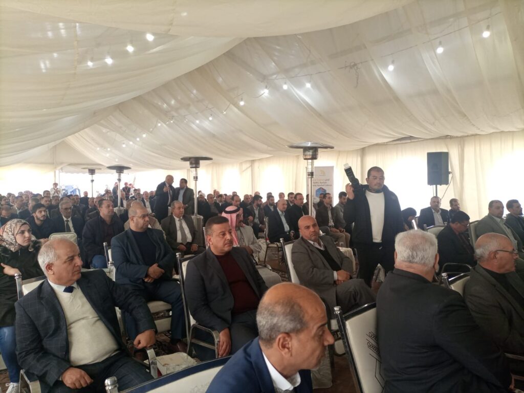 صورة حول : توقيع 12 اتفاقية استثمارية في " الطفيلة الصناعية " بقيمة 17 مليون دينار والنائب المرايات يثمن توقيع 12 اتفاقية استثمارية في " الطفيلة الصناعية " بقيمة 17 مليون دينار والنائب المرايات يثمن