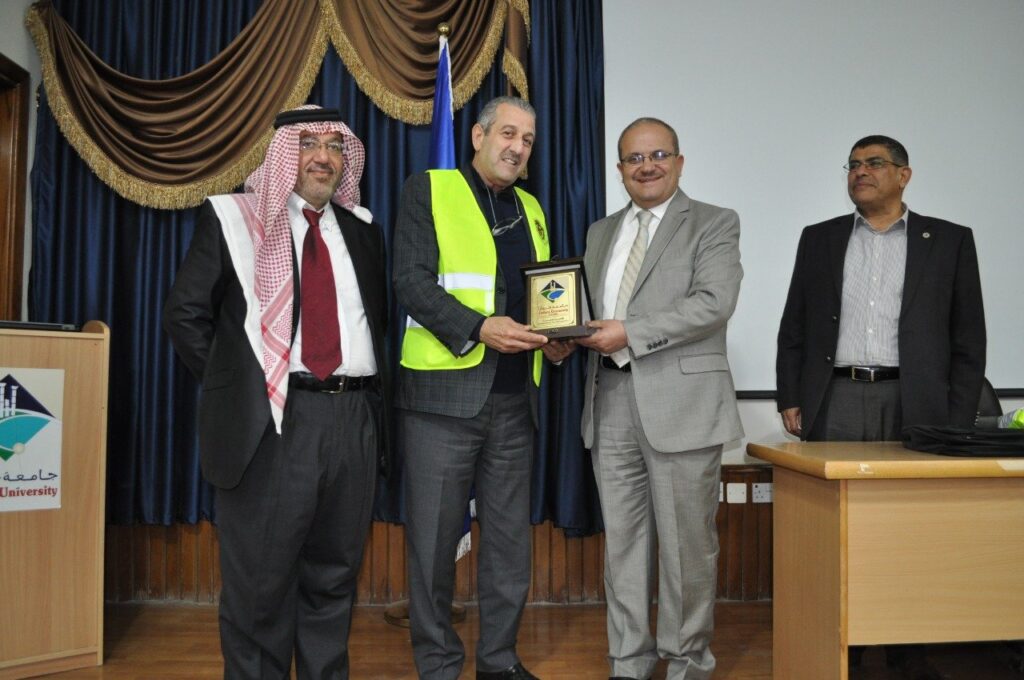 صورة حول : إدارة السلامة المرورية والوقاية من حوادث الطرق: ندوة في جامعة جدارا إدارة السلامة المرورية والوقاية من حوادث الطرق: ندوة في جامعة جدارا