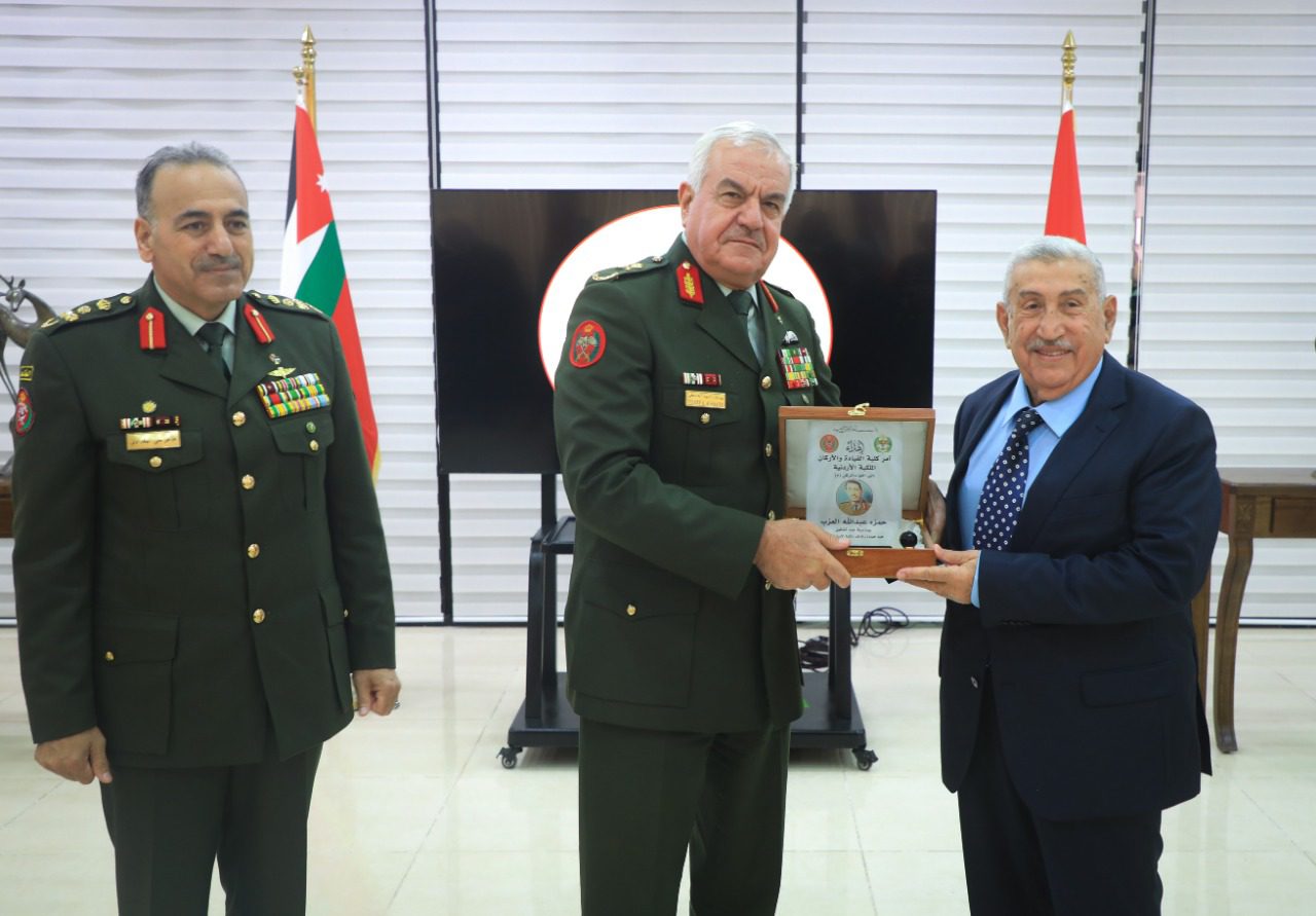 الحنيطي يرعى احتفال كلية القيادة والاركان بذكرى تأسيسها 68