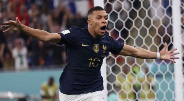 مبابي: أحلم في التتويج بكأس العالم مرة ثانية