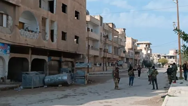 صورة حول : مقتل طبيب واثنين من الشرطة باشتباكات جنوبي سوريا مقتل طبيب واثنين من الشرطة باشتباكات جنوبي سوريا