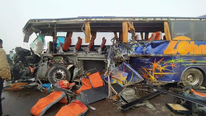 العراق : وفاة 7 أشخاص واصابة 30 أخرين في حادث سير مروع