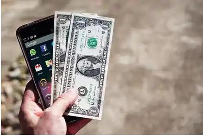 3 تطبيقات هاتف مجانية توفر مئات الدولارات