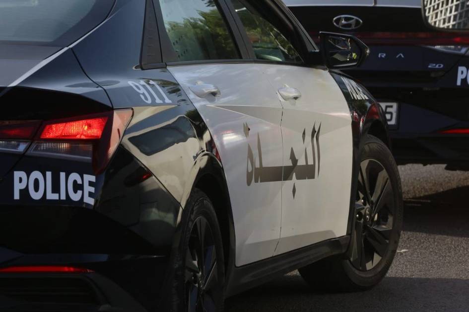 شخص يطعن زوجته وابنتيه بمنطقة المقابلين والأمن يُحقق