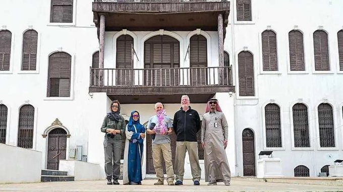 صورة حول : السعودية.. مستكشف بريطاني يصل إلى الطائف بعد 13 يوما من السير على الأقدام في الصحراء (صور + فيديو) السعودية.. مستكشف بريطاني يصل إلى الطائف بعد 13 يوما من السير على الأقدام في الصحراء (صور + فيديو)