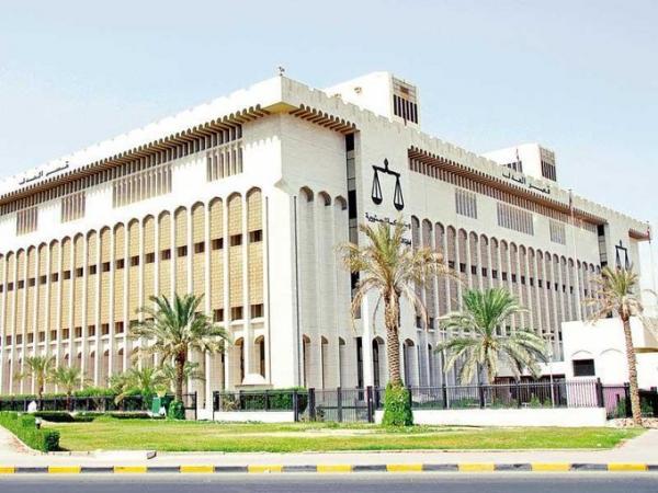 صورة حول : الكويت.. حكم الإعدام لعسكري قتل صديقه خنقا وضربا الكويت.. حكم الإعدام لعسكري قتل صديقه خنقا وضربا