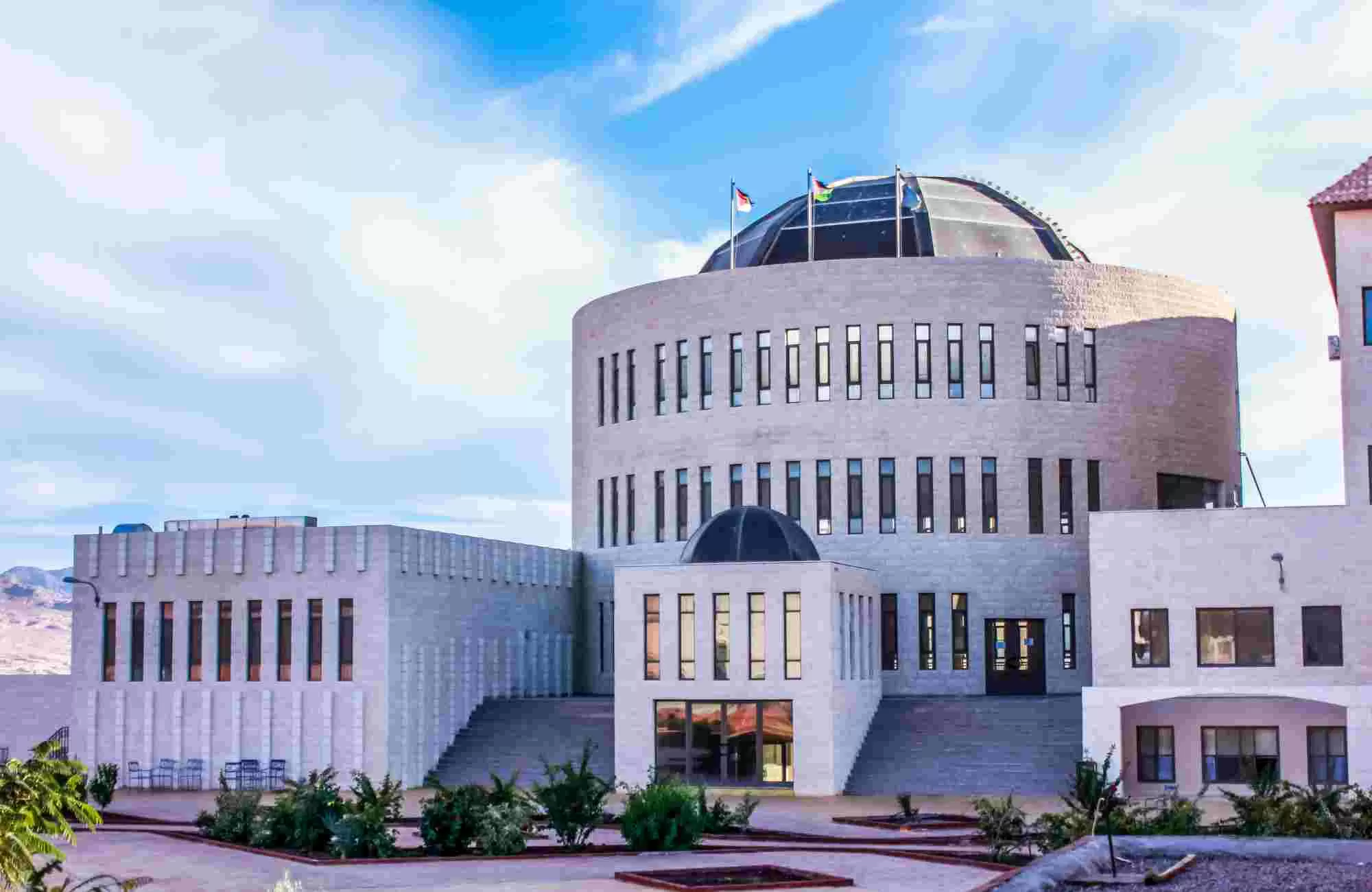 جامعة العقبة للعلوم الطبّية تتجّه صوب زيادة عدد كليّاتها