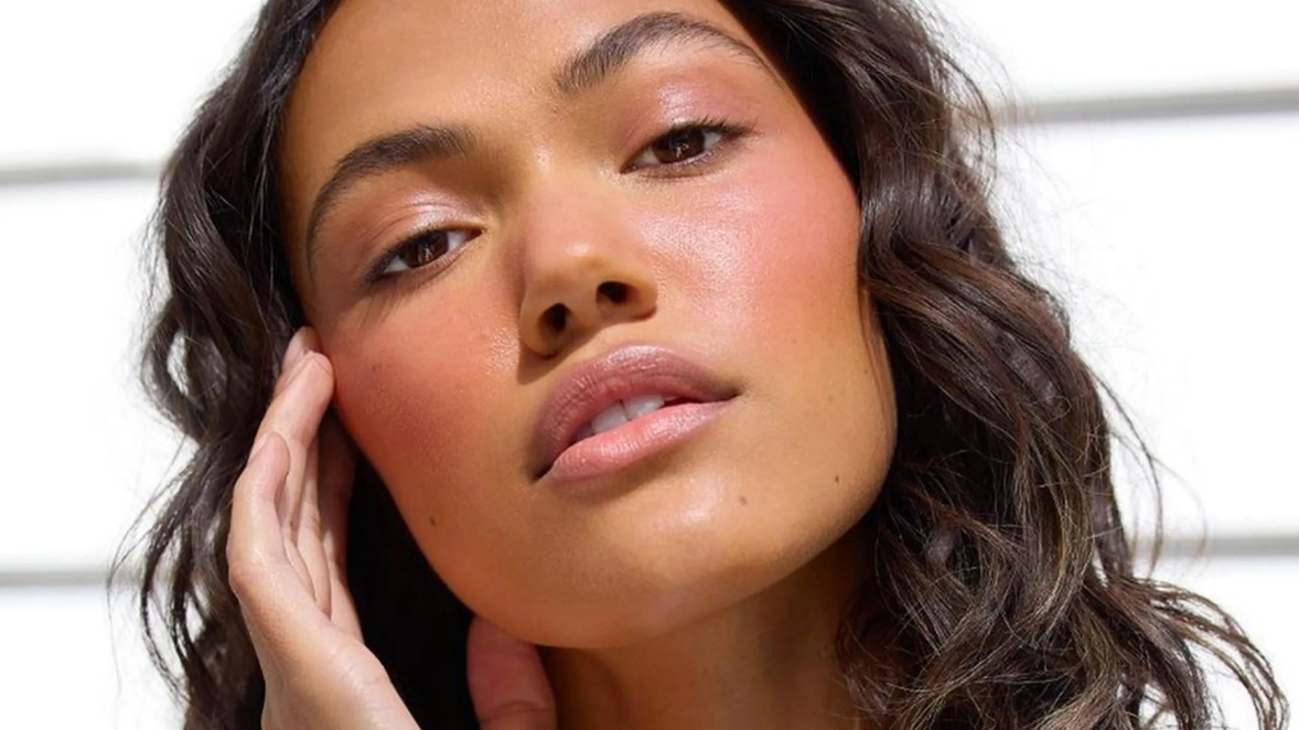 صورة حول : إليك أغرب حيلة تطبيق بلاشر قد تسمعين بها إليك أغرب حيلة تطبيق بلاشر قد تسمعين بها