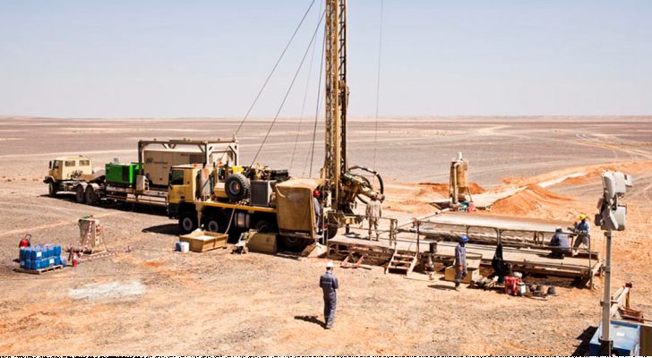 الحكومة تقبل عرضا لاستغلال الصخر الزيتي