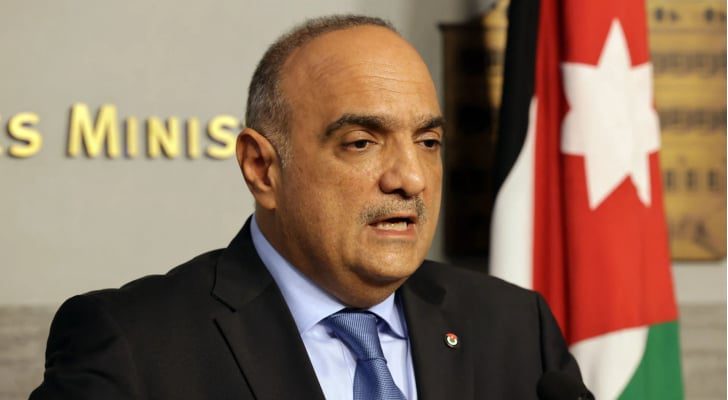 صورة حول : الخصاونة و٣ وزراء يشاركون بمنتدى دافوس في سويسرا الخصاونة و٣ وزراء يشاركون بمنتدى دافوس في سويسرا