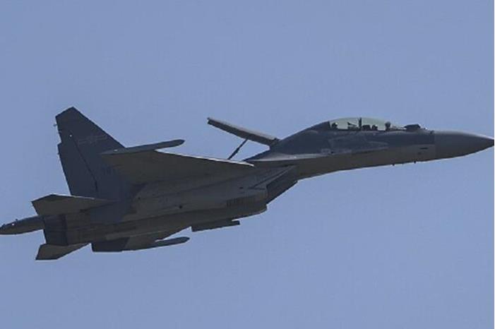 الدفاع التايوانية: تسجيل اقتراب 16 طائرة و3 سفن صينية من الجزيرة خلال اليوم الماضي