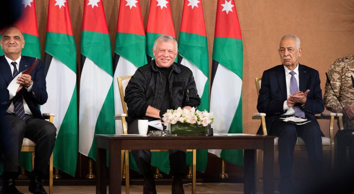 الملك يؤكد أهمية إنشاء الجامعة الطبية بالعقبة في بناء قدرات أبناء المدينة - فيديو