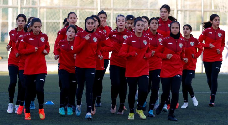 المنتخب الوطني النسوي تحت سن١٧ يصعد تحضيراته استعداداً لمواجهة الهند ودياً