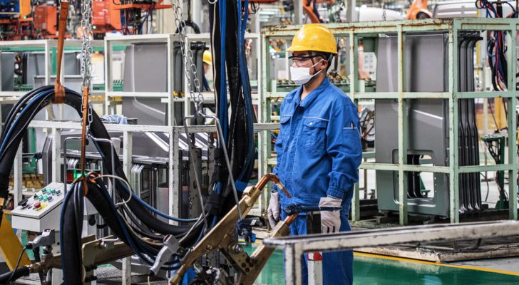 انتعاش النشاط الصناعي في الصين بعد إلغاء قيود كوفيد