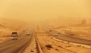 قطع حركة سير المركبات في مناطق جنوب الأردن بسبب قوة الغبار