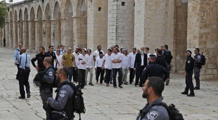 جولات استفزازية وشروحات عن الهيكل المزعوم في المسجد الأقصى