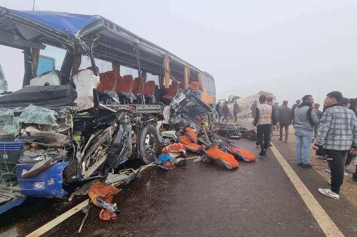 صور- حادث سير مروع يودي بحياة 7 أشخاص واصابة 30 آخرين في العراق WhatsApp Image 2023-01-17 at 09.12.41 (1)