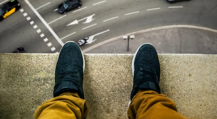 طالب ماجستير ينهي حياته بجامعة دمشق