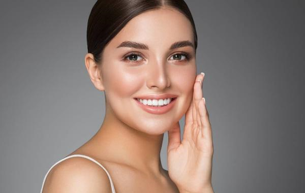 فوائد الفازلين للوجه قبل النوم لا حدود لها!