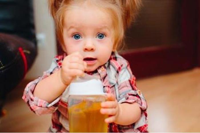 صورة حول : فوائد واضرار شرب العصائر يومياً للأطفال فوائد واضرار شرب العصائر يومياً للأطفال