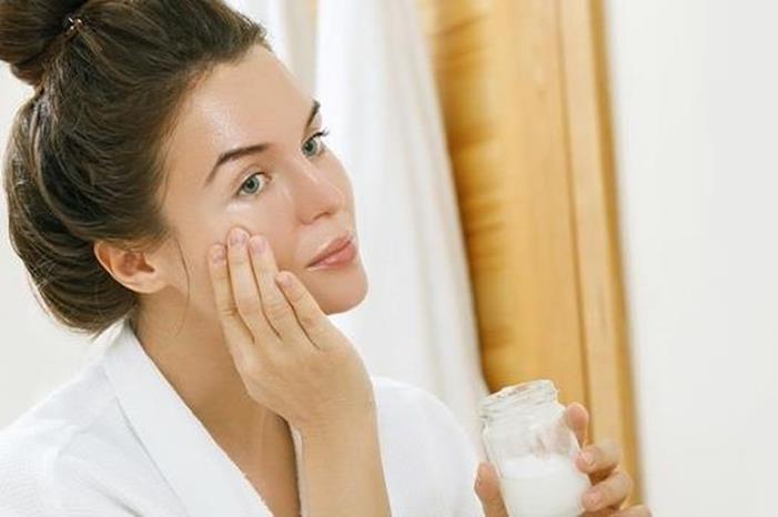 كيف نطبق الفازلين لعلاج الاكزيما؟