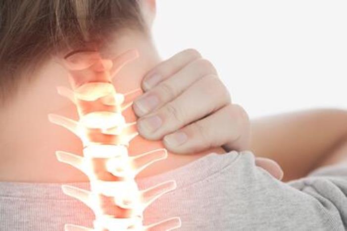 أسباب وطرق علاج كسر العنق