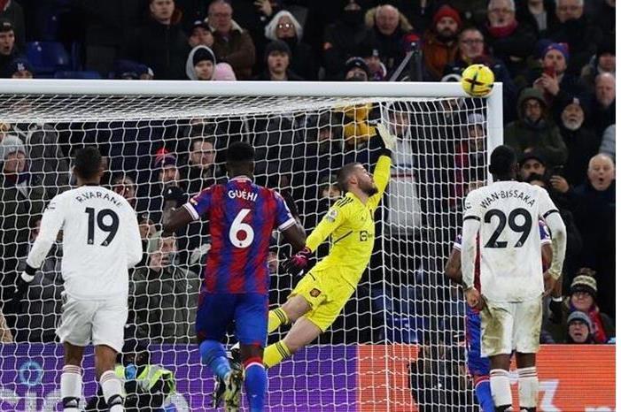 صورة حول : مانشستر يونايتد يعود من لندن بتعادل بطعم الهزيمة مانشستر يونايتد يعود من لندن بتعادل بطعم الهزيمة