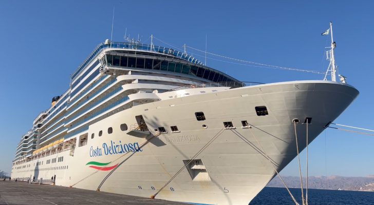 صورة حول : وصول باخرة سياحية على متنها ١٦٣٦سائحا الى العقبة وصول باخرة سياحية على متنها ١٦٣٦سائحا الى العقبة