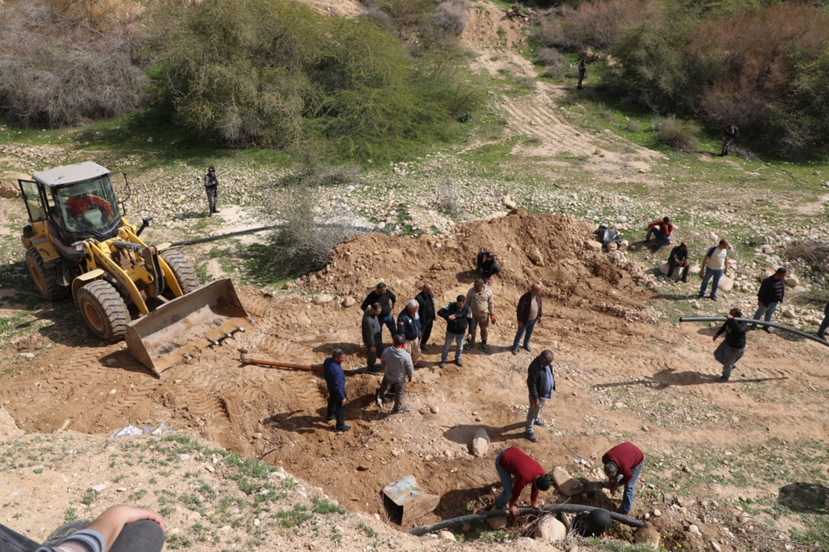 ضبط ٤٩ بئرا مخالفة تبيع المياه لفنادق ومزارع قرب سد الكفرين