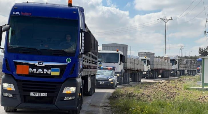 صورة حول : الأردن يسير قافلة إغاثة إلى سوريا الأردن يسير قافلة إغاثة إلى سوريا