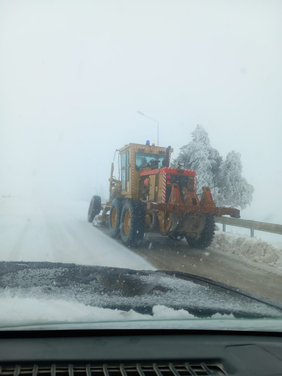 محافظ الطفيلة يدعو لتوخي الحذر على الطرق الرئيسية والفرعية .. فيديو