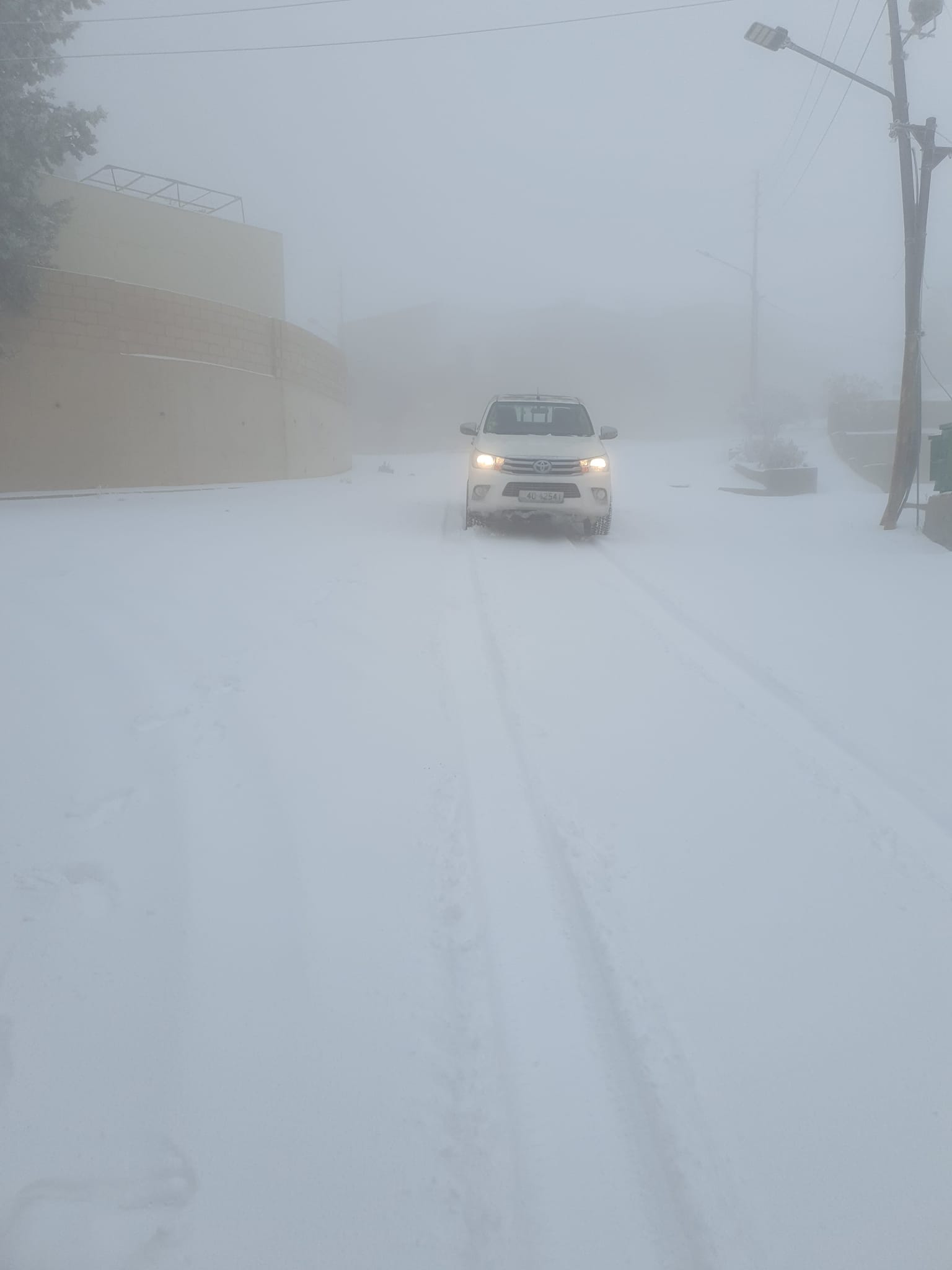 محافظ الطفيلة يدعو لتوخي الحذر على الطرق الرئيسية والفرعية .. فيديو