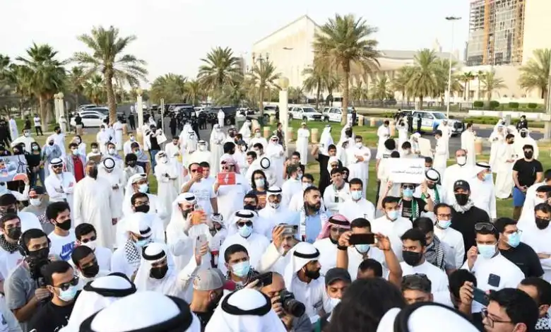 صورة حول : الكويت.. وقفة تضامنية مع الشعب الفلسطيني في ساحة الإرادة الكويت.. وقفة تضامنية مع الشعب الفلسطيني في ساحة الإرادة