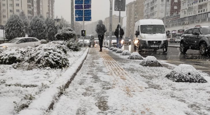 إلغاء رحلات جوية وتعليق الدراسة في تركيا