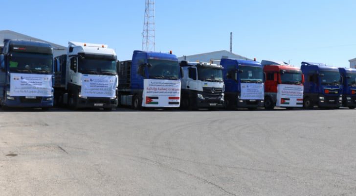 الأردن يسير ٧ شاحنات إغاثية إلى سوريا