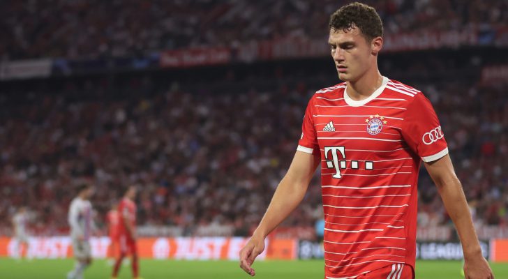 الفرنسي بافارد يسعى للانتقال إلى برشلونة