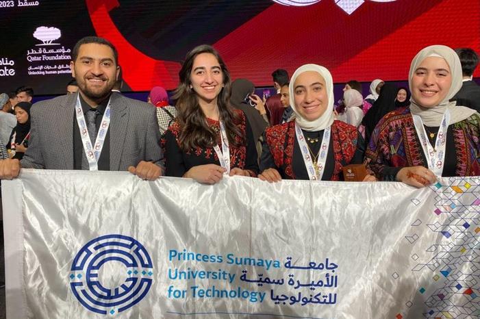 صورة حول : جامعة الأميرة سمية للتكنولوجيا تحصد المركز الثاني في بطولة آسيا الثانية للمناظرات باللغة العربية 2023 جامعة الأميرة سمية للتكنولوجيا تحصد المركز الثاني في بطولة آسيا الثانية للمناظرات باللغة العربية 2023